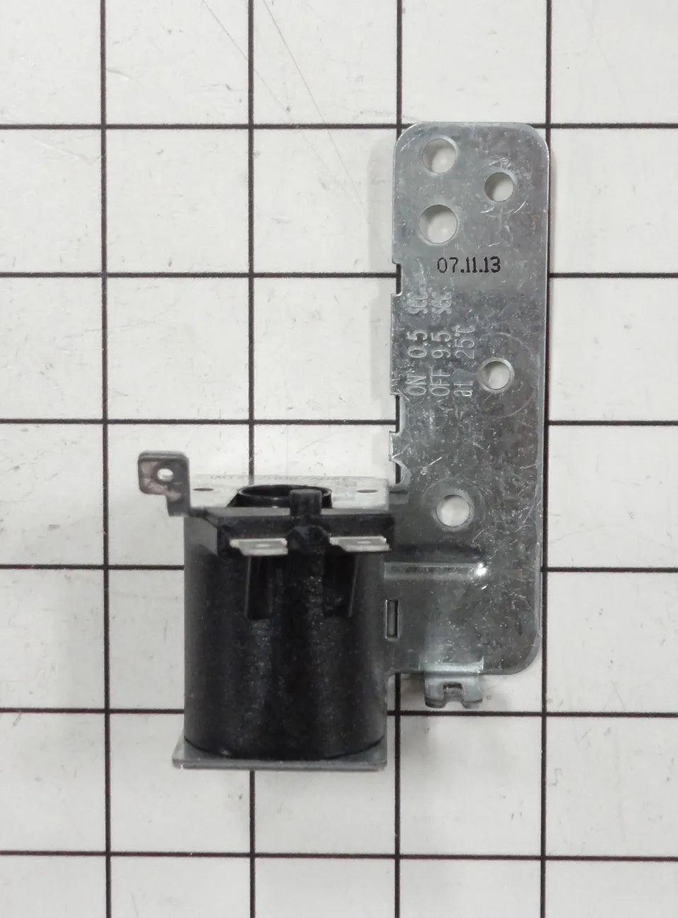 GE Dishwasher Drain Solenoid Assembly WD21X10268