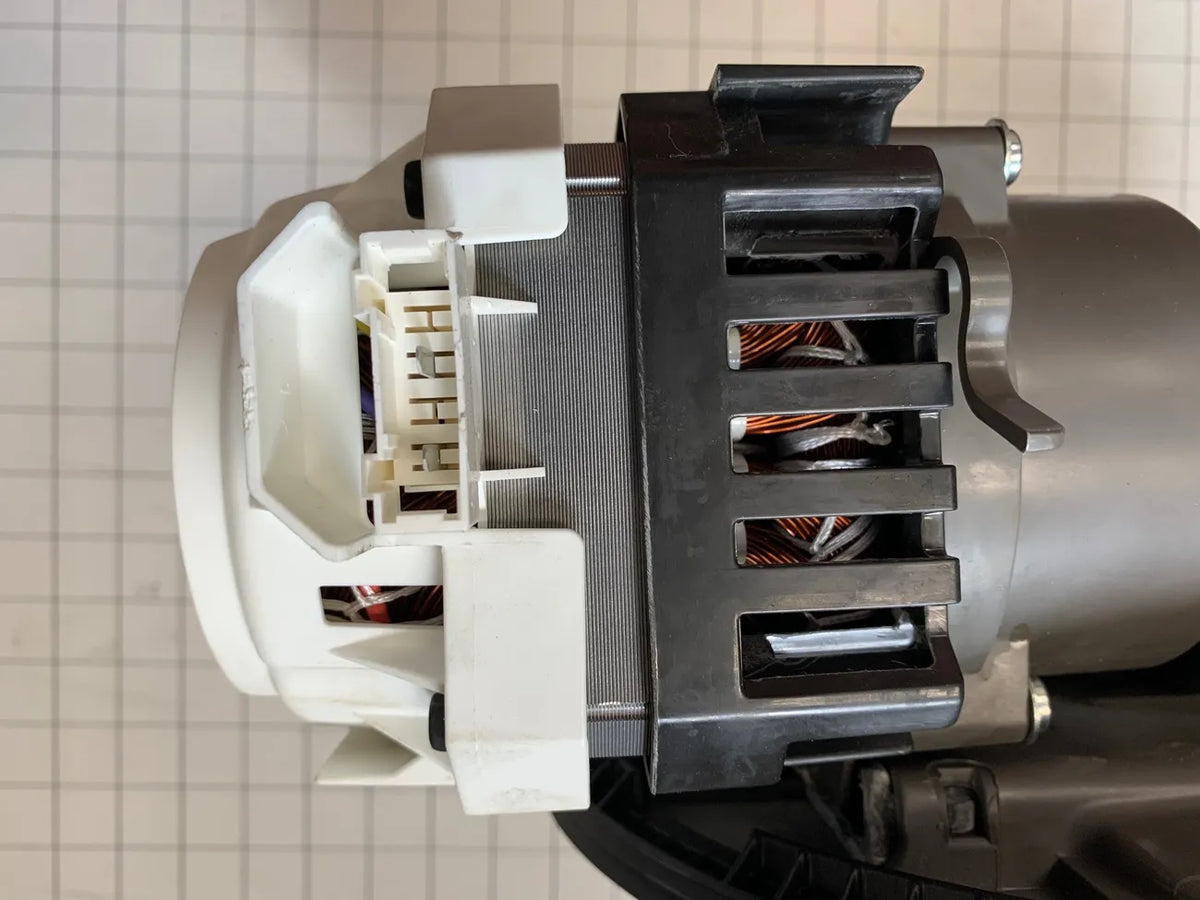 Whirlpool Dishwasher Circulation Pump and Motor Assembly WPW10591570