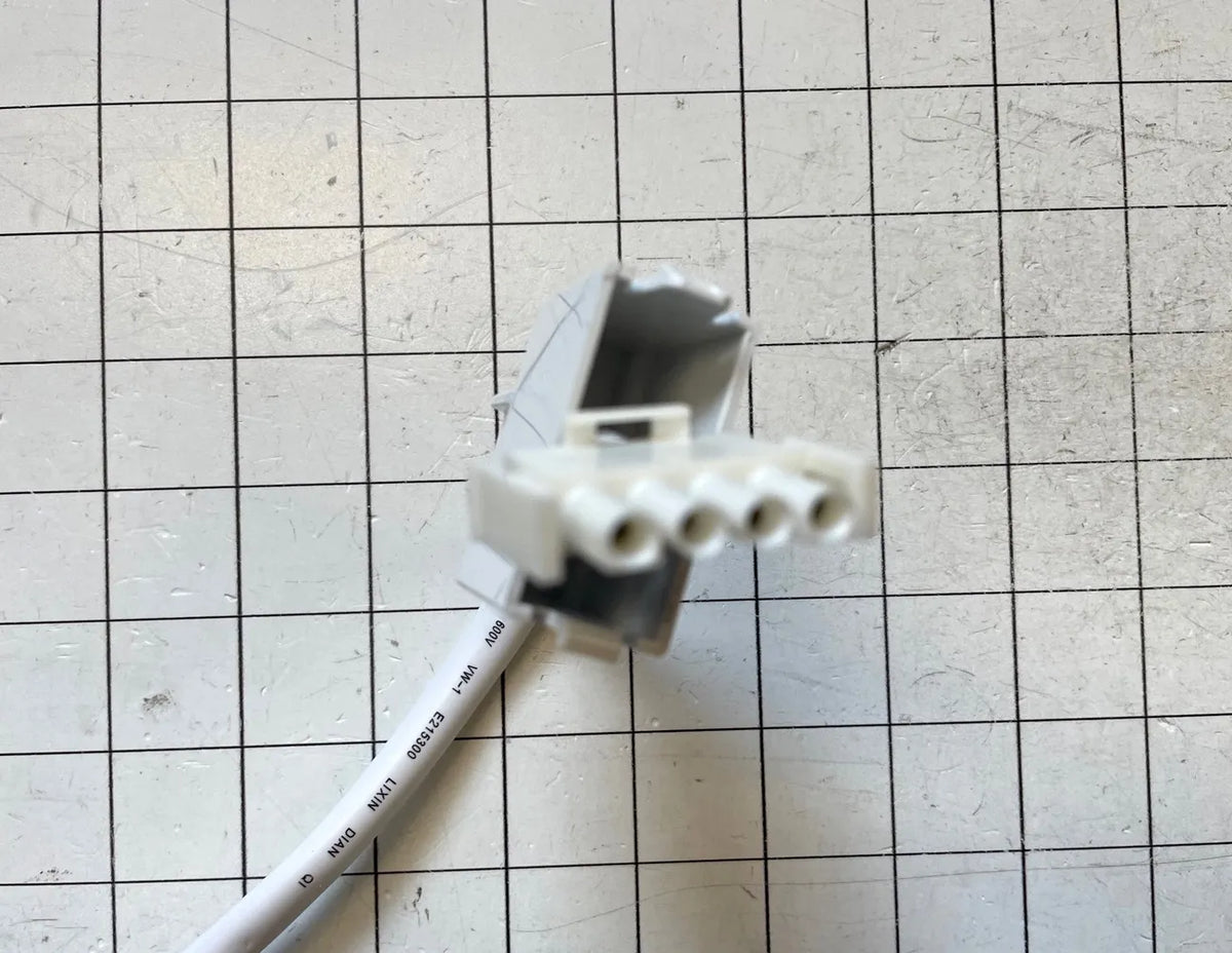 Frigidaire Refrigerator Ice Maker Assembly 115V 241798231