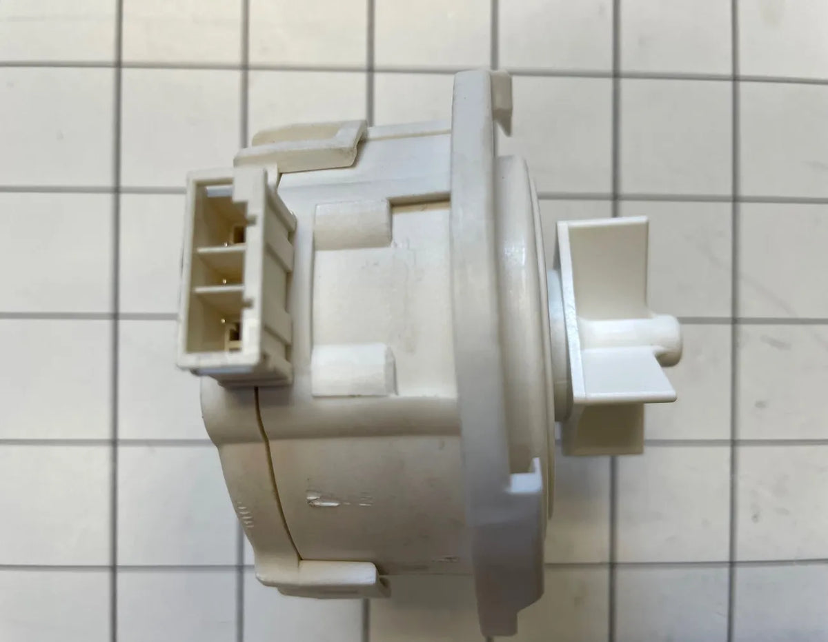 Samsung Dishwasher Pump and Motor Assembly EAU62043403