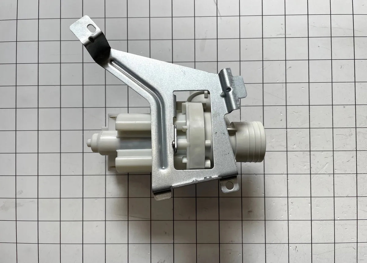 Speed Queen Washer Pump and Bracket Assembly 203885P